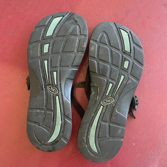 Women’s Chacos - Picture 2 of 5